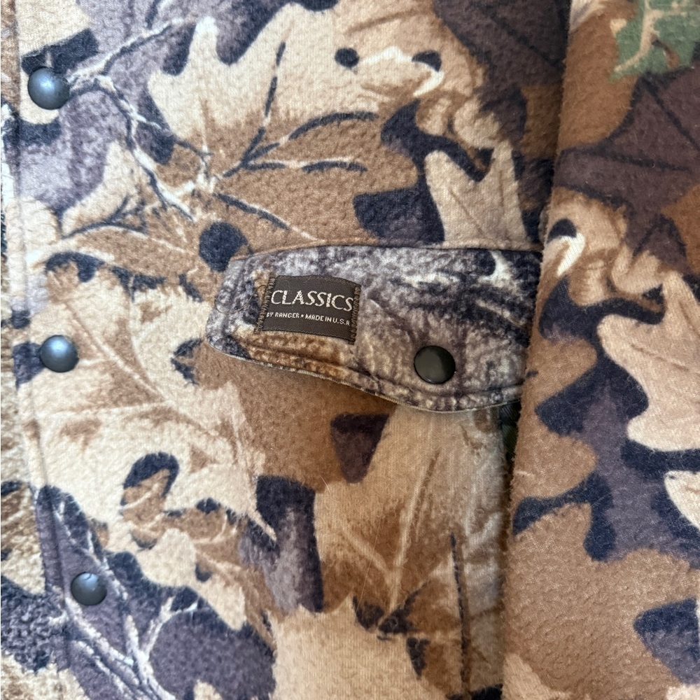 Realtree Advantage Camo Fleece Bomber Jacket - Picture 3 of 5